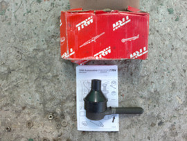 Наконечник поперечной рулевой тяги на Мерседес W201 2