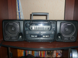 Продаю магнитолу PHILIPS в хорошем состоянии