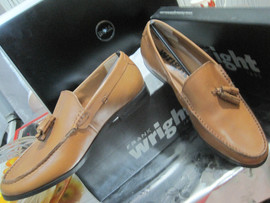 Новые фирменные туфли мокасины из 100 % натуральной кожи светло-