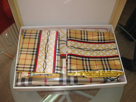 Шелковое постельное белье BURBERRY 2