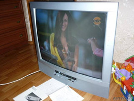 Телевизор Loewe Calida 5784 ZP. диогональ 32. 81см.