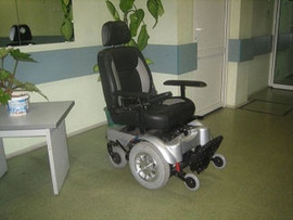 ПРОДАМ ИНВАЛИДНОЕ КРЕСЛО С ЭЛЕКТРО ПРИВОДОМ Х-ПОВЕР-60 2