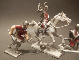 солдатики 1/32 Supreme Рыцари Серая лошадь TSSD