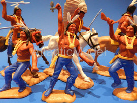 Солдатики 1/32 Timpo Индейцы Кроу 6 фигур Вестерн