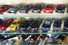 Продается коллекция автомобилей мира