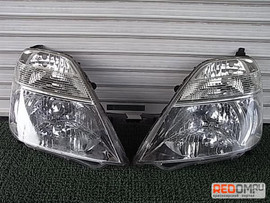 ФАРА галогеновая - автомобиля Honda Stream RN1.