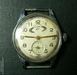 Часы наручные механические САТУРН календарь ЧЧЗ 1959