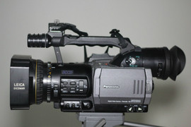 Профессиональная видеокамера Panasonic AG-DVX100a