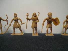 Солдатики 1/32 Cherilea 5 Египтян 4 позы Клеопатра