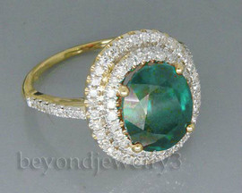 Бриллиантовое кольцо с изумрудом