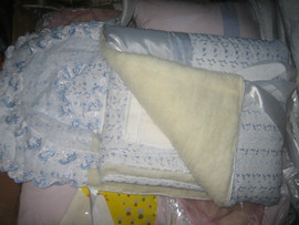 конверт на выписку овчина. новый. и 8предметов.