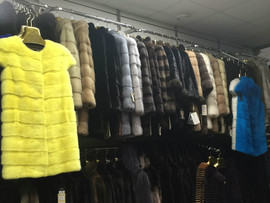 Шубы на Садоводе продаю