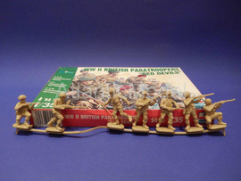Солдатики 1/32 ESCI Красные дьяволы Третий 7 фигур 2