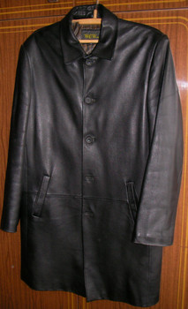 продаю мужской кожаный плащ