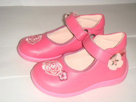 Продаются новые туфельки KENZO для девочки.