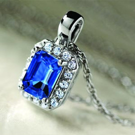 Подвеска из сапфира