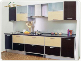 Кухни с фасадами из пластика эконом-класса на заказ.