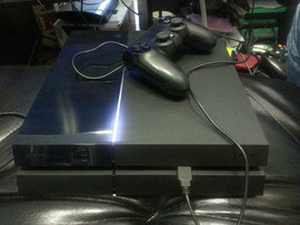 Playstation 4 750 Gb, 40 игр, вариант 3, обмен