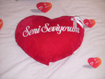 подушка декоративная в форме сердечка