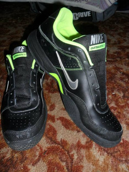 ПРОДАМ КРОССОВКИ "NIKE" 3