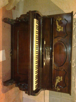 Немецкое пианино антикварное 2