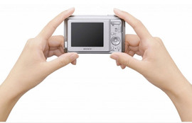 Новый цифровой фотоаппарат "Sony" Cyber Shot 3