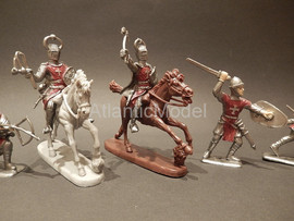 солдатики 1/32 Supreme Крестоносцы на лошадях TSSD 8
