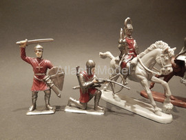 солдатики 1/32 Supreme Крестоносцы на лошадях TSSD 3