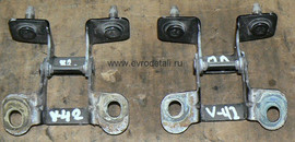Петля крышки багажника 05054700AB Chrysler Pacifica