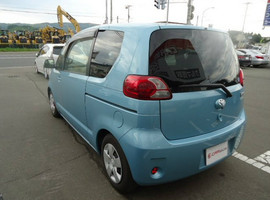 Toyota Porte хетчбек для водителя колясочника 2