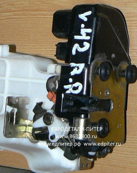 Замок двери задней правой 05054438AA Chrysler Pacifica 04894268A
