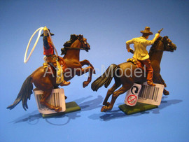 Солдатики 1/32 Britains Конные ковбои 2 фигуры 6
