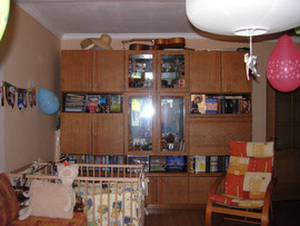 Стенка для дач, малогабаритных квартир или комнат