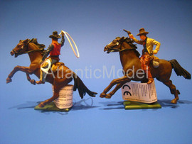 Солдатики 1/32 Britains Конные ковбои 2 фигуры 2