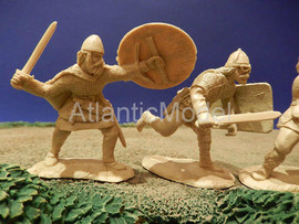 Солдатики 1/32 CONTE Викинги 3 шт Первый комплект 3