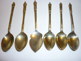 Продам комлект посеребренных десертных ложек с маркировкой ESPN