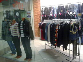 Продаю оборудование под магазин одежды