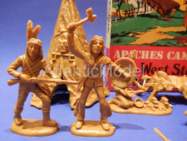 Солдатики 1/32 Atlantic Стоянка Апачи Первый 18 5