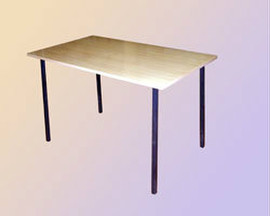 Стол обеденный