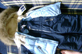 Зимний комбинезон (пуховик) в отличном состоянии р. 98