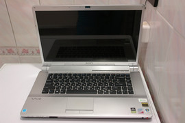 Продам Sony VAIO VGN-FW235J, 16.4 д.