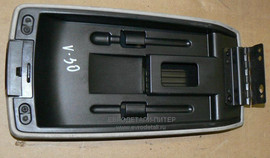 Крышка подлокотника 1057280BD1AC Chrysler 300C 2