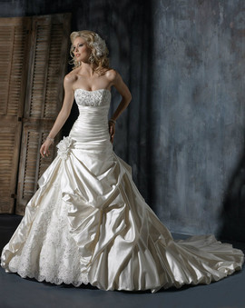 Продам свадебное платье от дизайнера