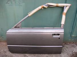 Продаю для Ниссан-Блюбёрд водительская дверь