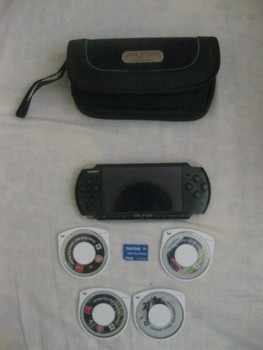 Продам в Санкт-Петербурге: PSP 3008 Black Piano+чехол+4 диска+4г