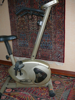 Дёшево отличный велотренажёр. 2