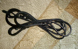 Повод черный, для уздечки.