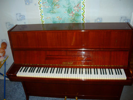 пианино Petrof