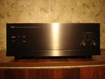 Усилитель мощности Yamaha M-40.