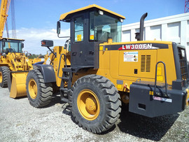 Фронтальный погрузчик 3 тонны XCMG LW300F в наличии. 2